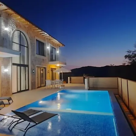 Rozerin Villa Kas